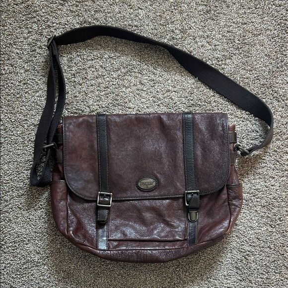 Fossil Estate East West Cow Hide Genuine Leather Crossbody Messenger Bag - Picture 1 of 10